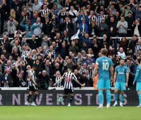 开云-21分钟丢5个躺平开摆，让四？摊牌的热刺直接白送！